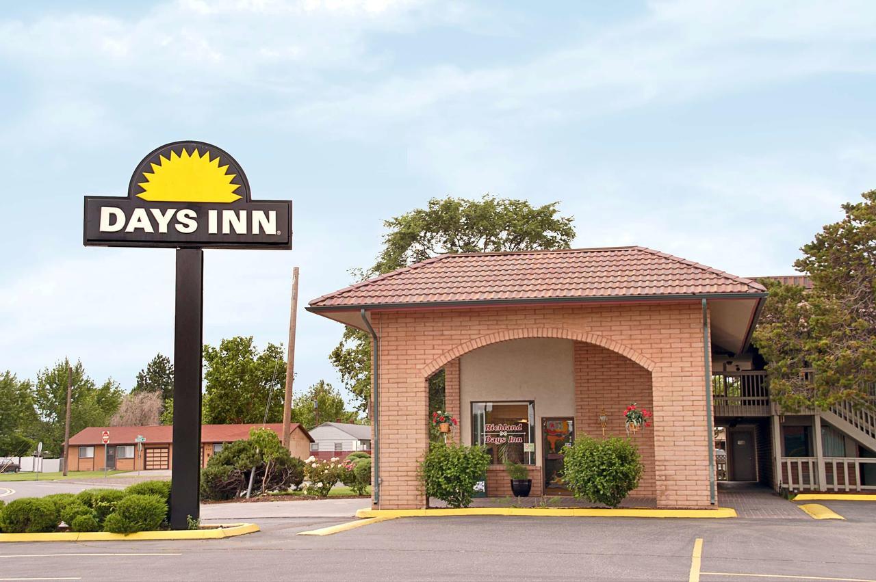 Days Inn By Wyndham 里奇兰 外观 照片